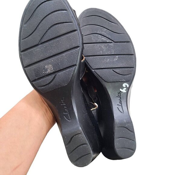 Clarks Bendables Black Leather Cut Out Ankle Strap Wedge Comfort Sandals - Picture 6 of 9